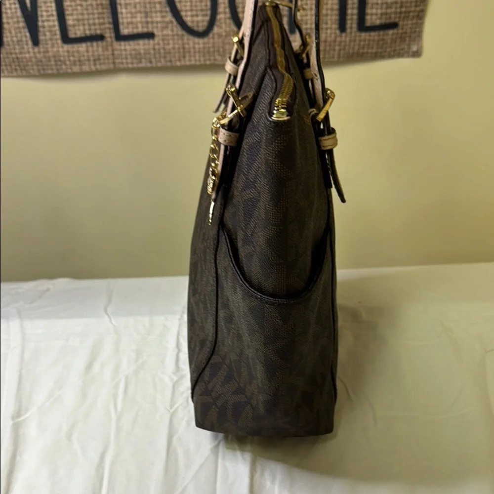 Michael Kors Jet‎ Set Travel Tote w/ Hummingbird Charm – Brown MK Monogram